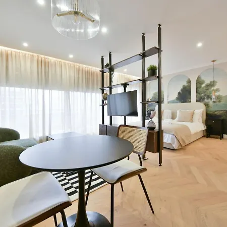 Luxury With Stunning Eiffel Tower View Apartment